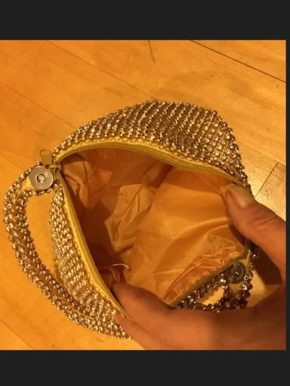Elegant Gold Rhinestone Evening wrist Bag